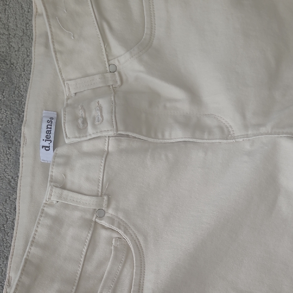 DL1961 Off-White Denim Jeans